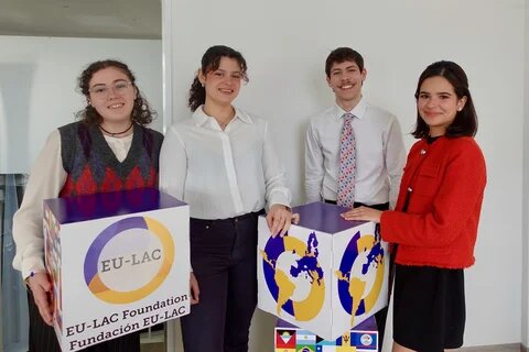 Cuatro pasantes en la Fundación EU-LAC