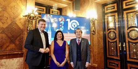 LAC-RATHAUS-INAUGURACION