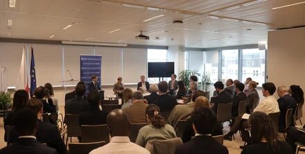 Bruselas acoge debate sobre el futuro de las relaciones entre la Unión Europea y América Latina y el Caribe