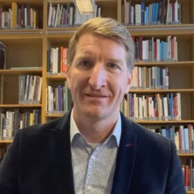 Dr Bjoern Siegel
